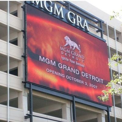 SMD RGB Video Full Color LED Display 48 * 2 Matrix High Definition P6.67