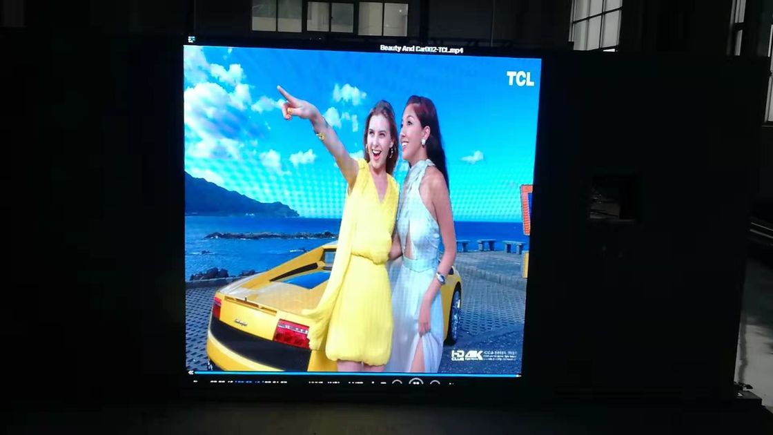 نمایشگر رنگ کامل Fine Pitch Led صفحه نمایش P1.875 با وضوح استاندارد وزن سبک در محیط داخلی